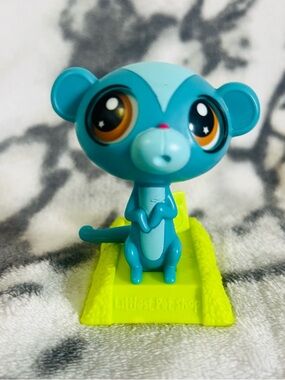 2012 Littlest Pet Shop Sunil Nevla (Blue Mongoose) McDonald's Happy Meal Toy